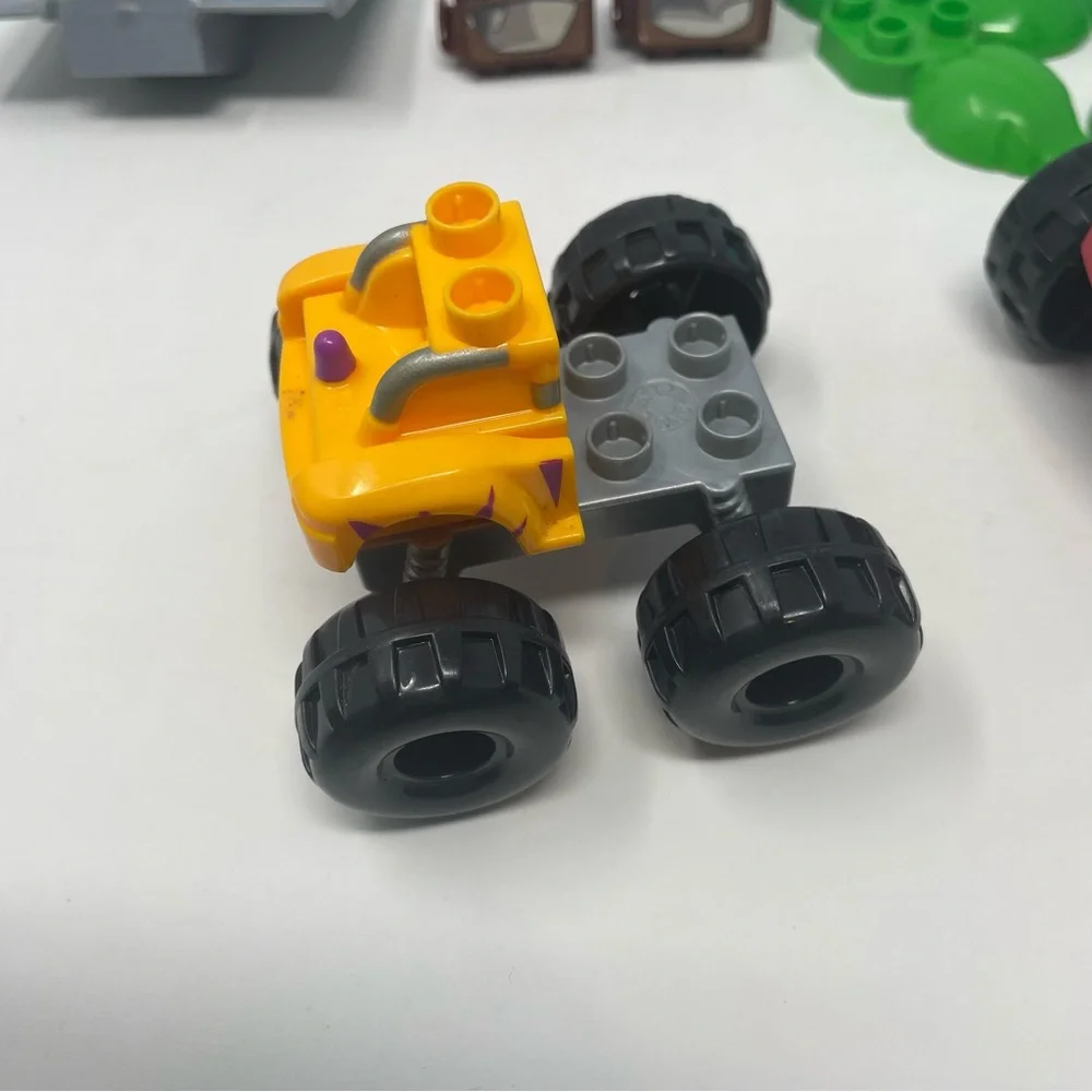 Mega Bloks Blaze and the Monster Machines‎ set *INCOMPLETE*